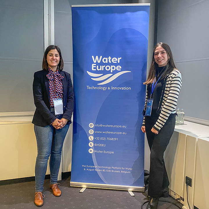 Celia Trujilo lacasa y Sofía Quintana sanjuán en Water Market Europe 2024 - BIOBOX