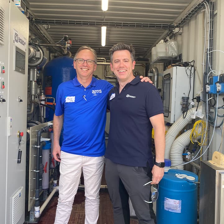 Jornada de puertas abiertas BIOBOX Nitratos en Gilbert: Joaquín Murría (Director de operaciones de BIOBOX) y Rick Bacon (CEO de AMS) 