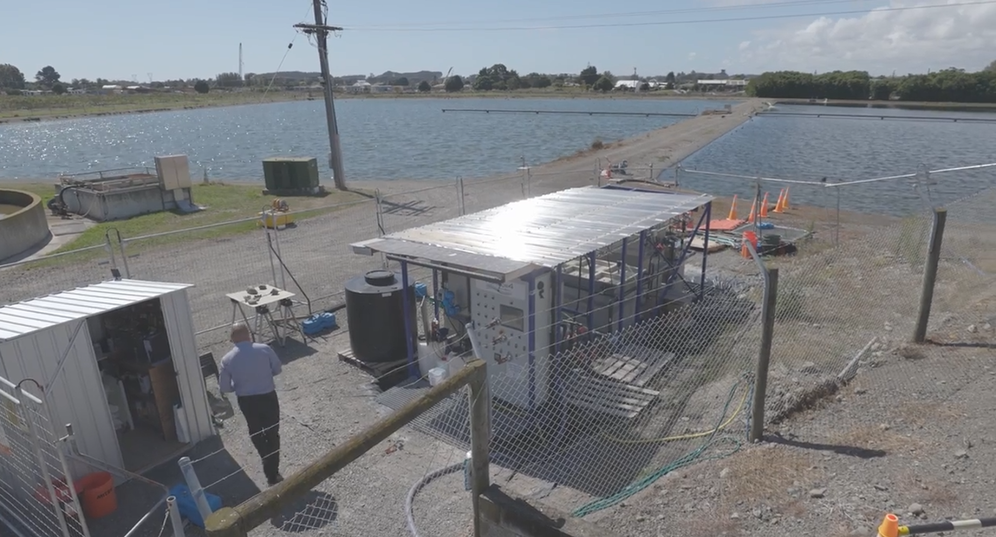 Innovador sistema de tratamiento de aguas residuales transforma aguas negras en agua clara en 24 horas | BIOBOX